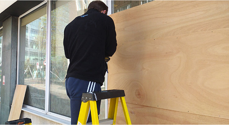 Installation / remplacement et réparation de vitrine de magasin PONTOISE-LES-NOYON; 60400